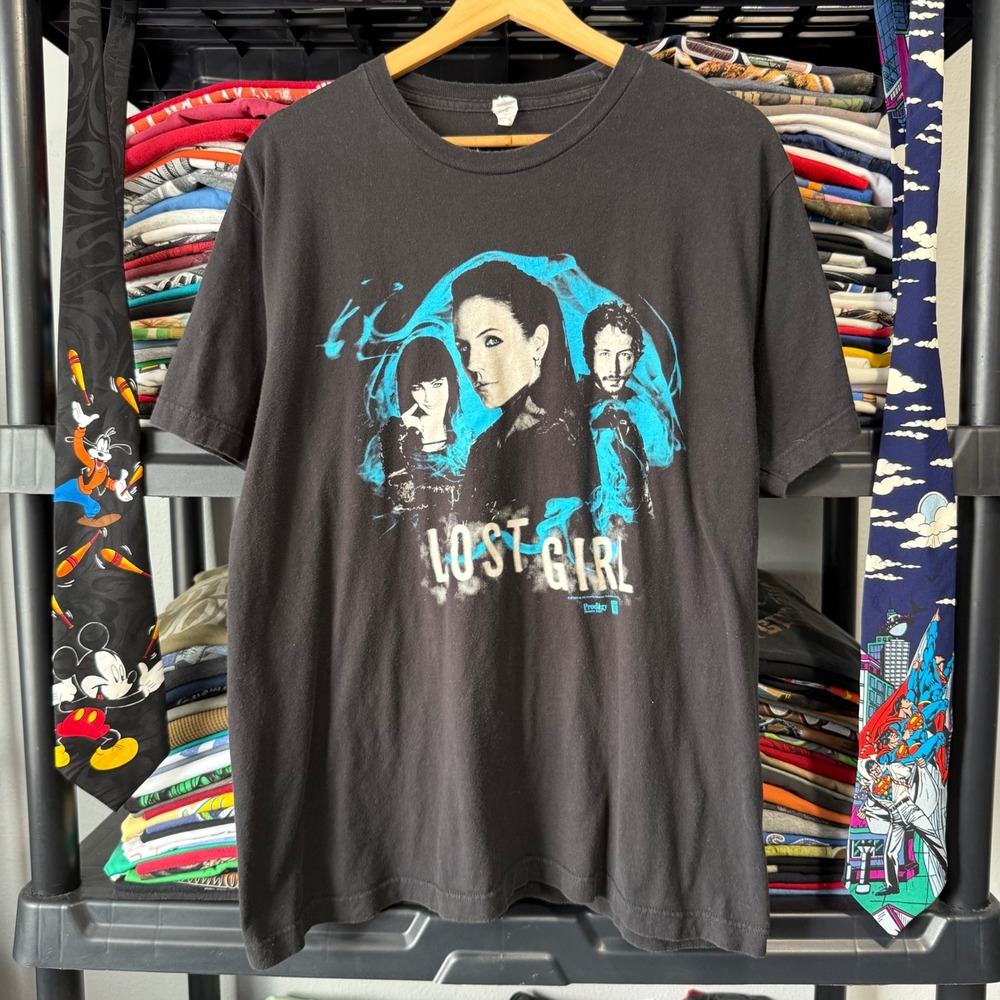 2010s Black Lost Girl TV Show Graphic T-Shirt Size L